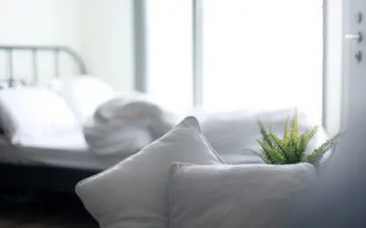Du linge de lit en satin